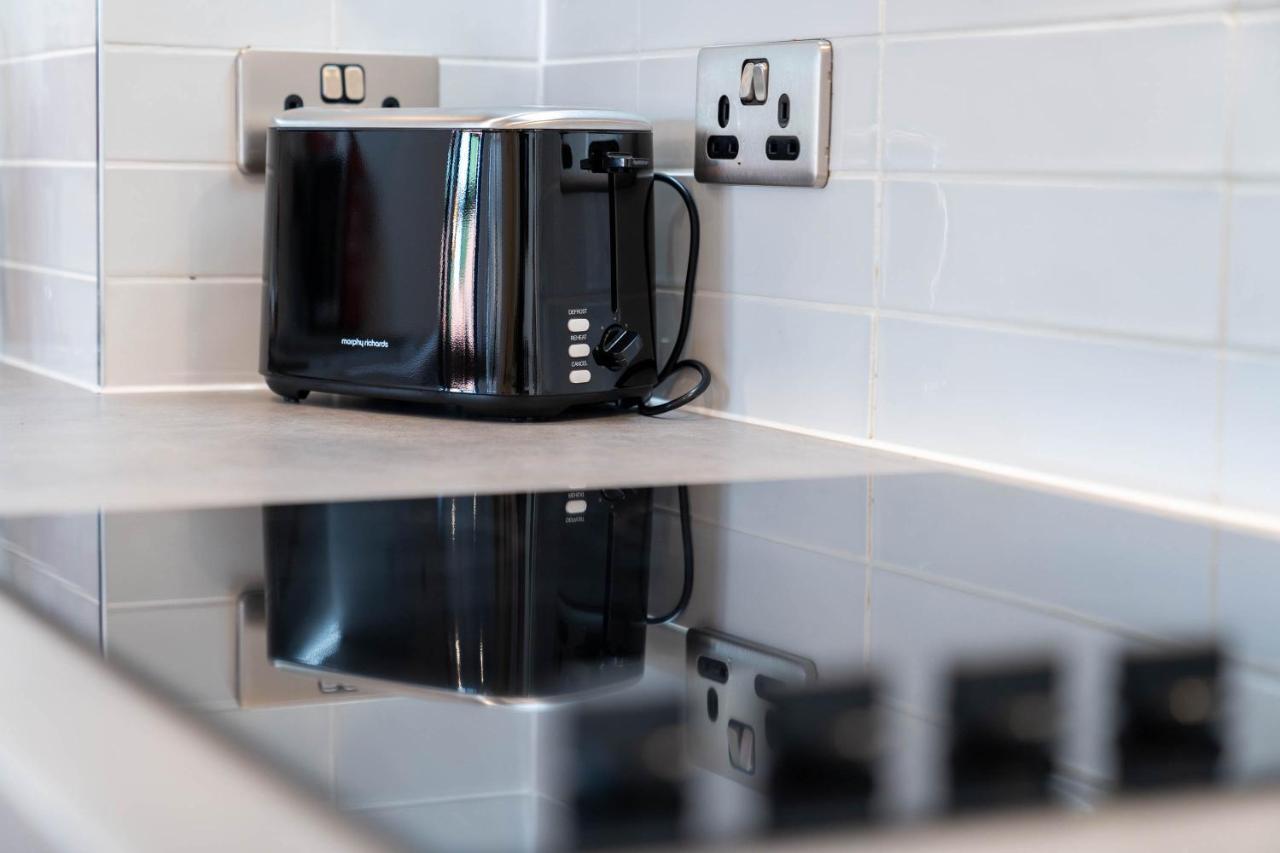 Caliber Stays & Homes - The Nemesis Suite- Two Bedroom Serviced - Centre Apartment Birmingham