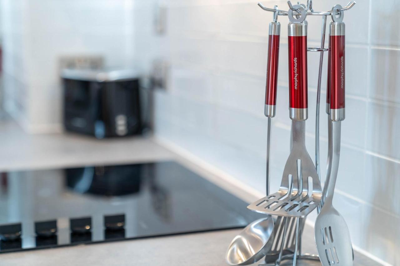 Apartment Caliber Stays & Homes - The Nemesis Suite- Two Bedroom Serviced - Centre