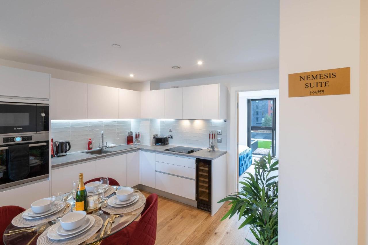 Caliber Stays & Homes - The Nemesis Suite- Two Bedroom Serviced - Centre