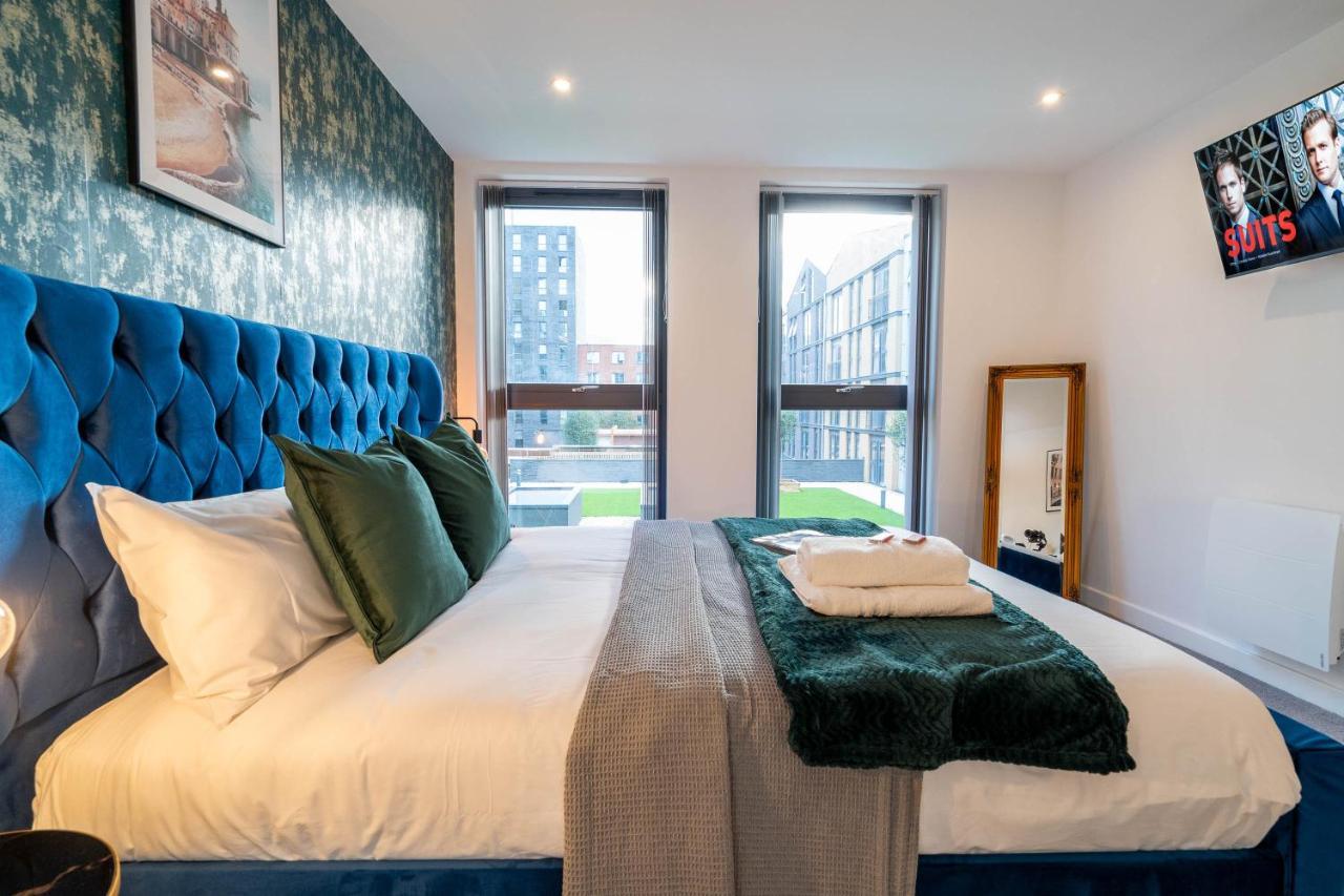 Caliber Stays & Homes - The Nemesis Suite- Two Bedroom Serviced - Centre *