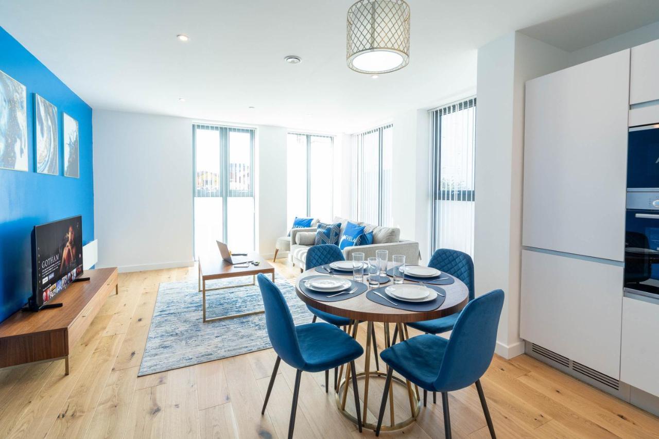 Maevela - Large 1 Bed Luxury Apt - 5 Min Walk From Bullring - Cube - Mailbox - New Street Station - Free Netflix Birmingham