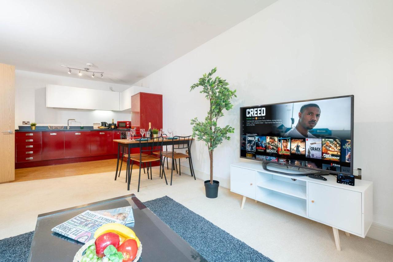 Haus 2 Bedroom L Centre L Secure Parking L Rated L Intercom Apartment