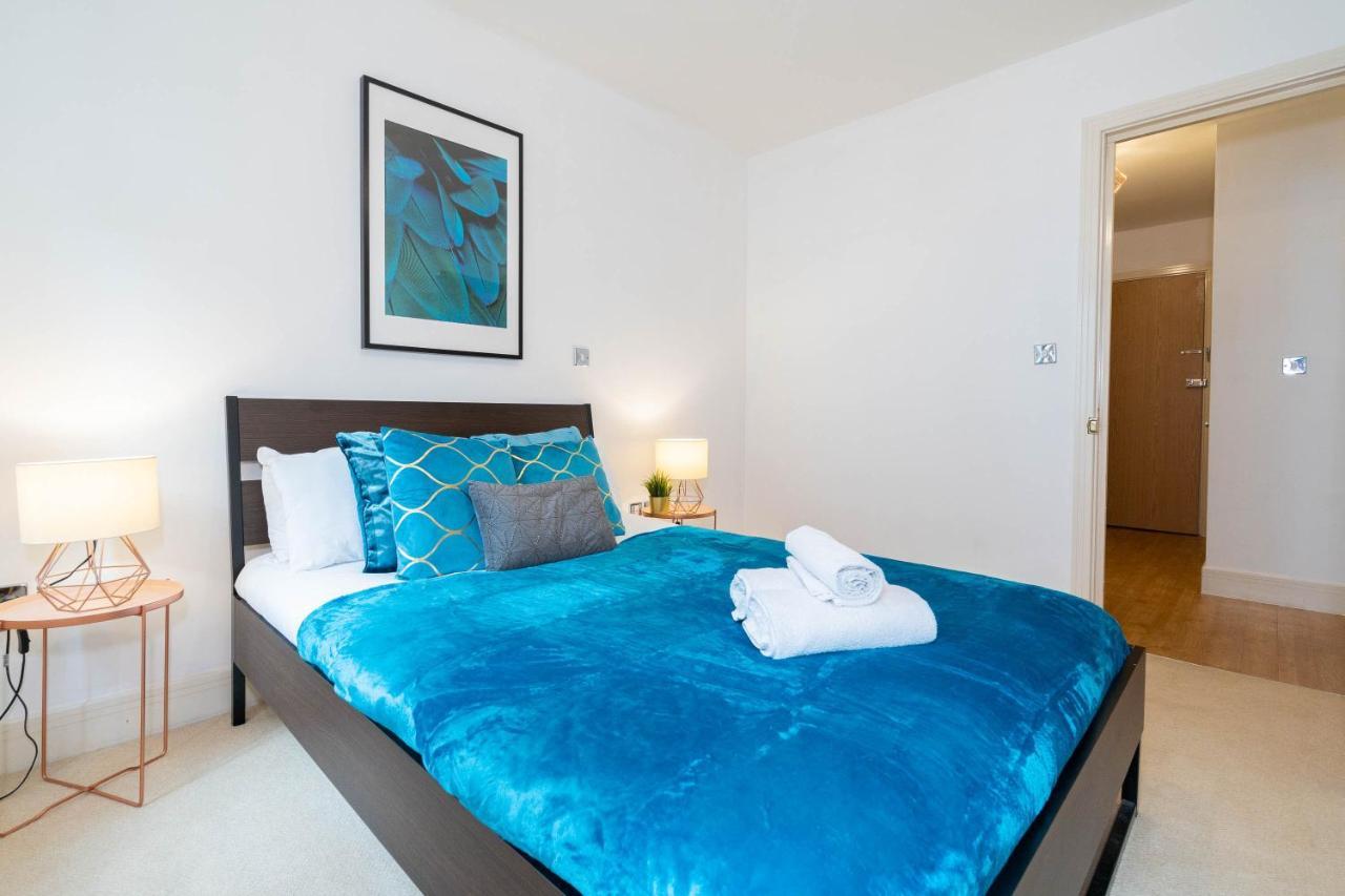 Apartment Haus 2 Bedroom L Centre L Secure Parking L Rated L Intercom Birmingham