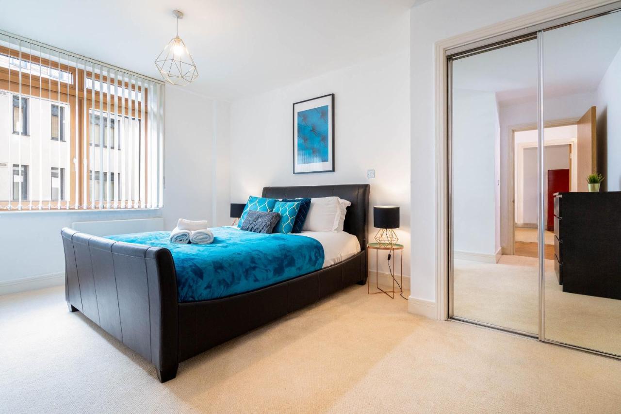 Apartment Haus 2 Bedroom L Centre L Secure Parking L Rated L Intercom Birmingham