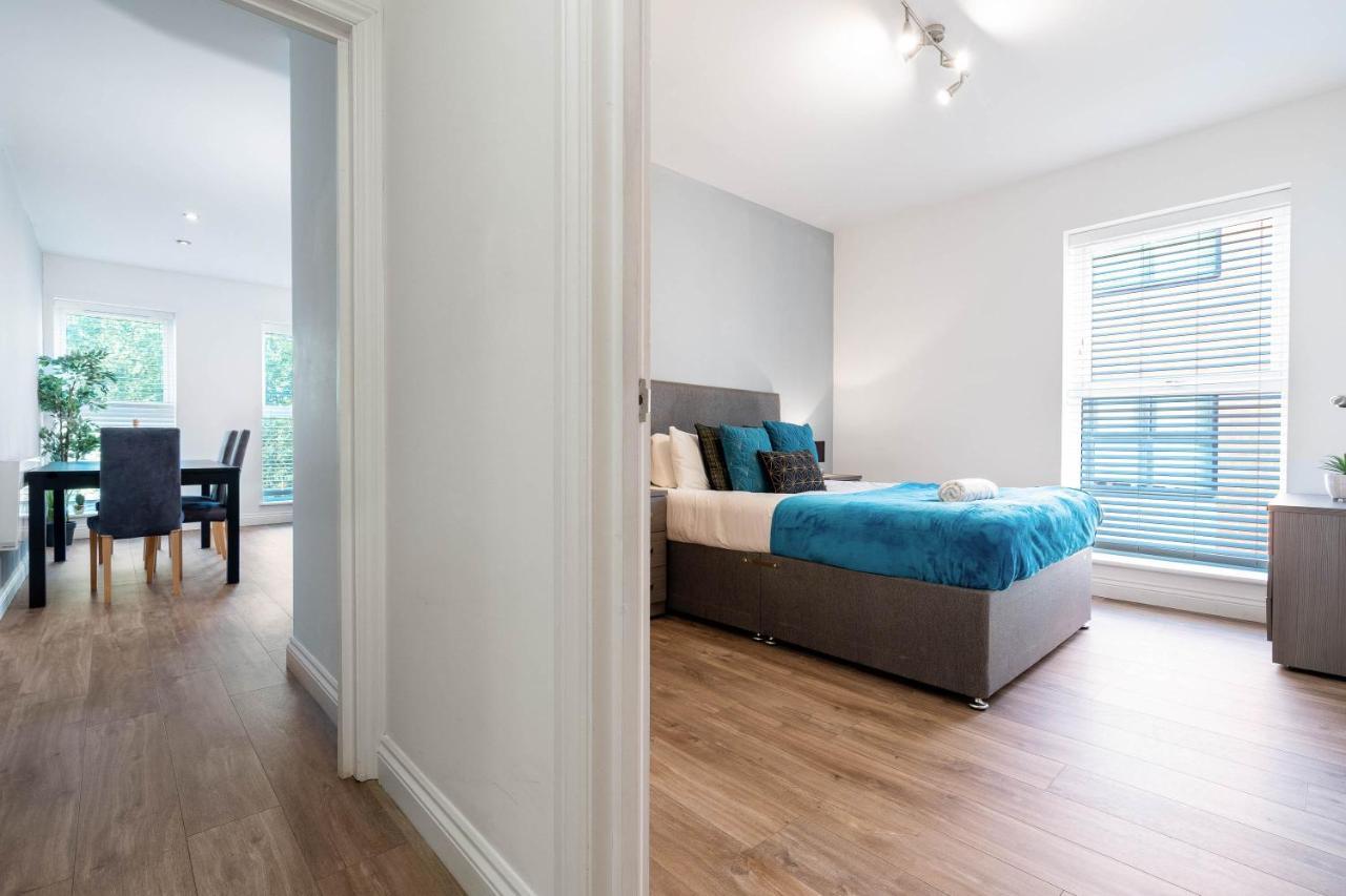 Apartment Centre - 2 Bedroom - Gated Development - Secure Parking - Netflix - Wifi -top Rated *