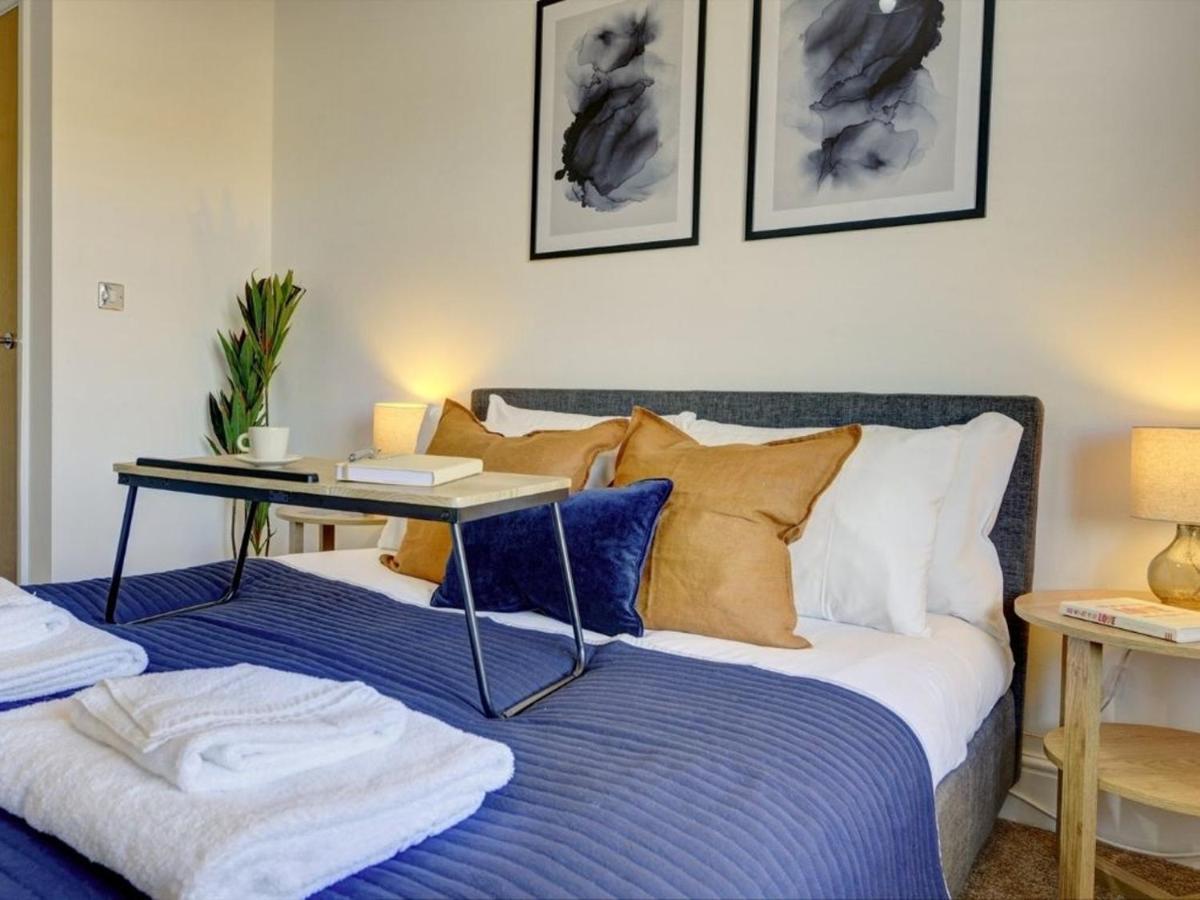 The Clement Stylish Two Bedroom Very Close To The Arena Apartment *