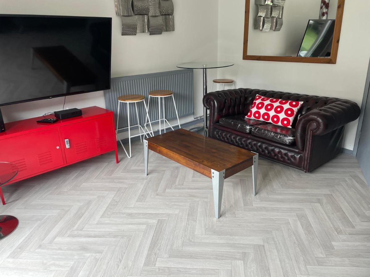 B16 Arena - 3 Bedrooms, 2 Bathrooms, Parking Space - Private - 欢迎