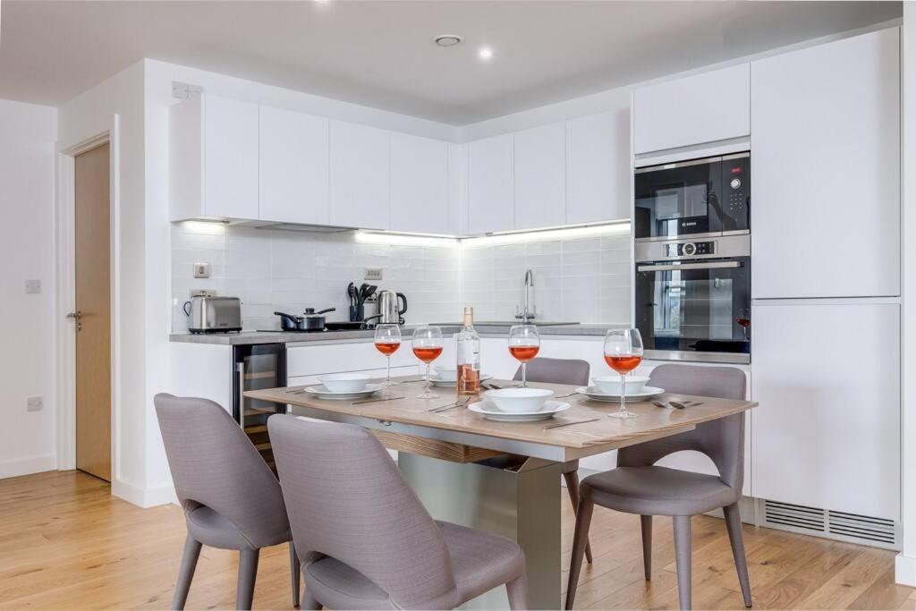 Apartment Aviator Luxury With Free Parking - Centre