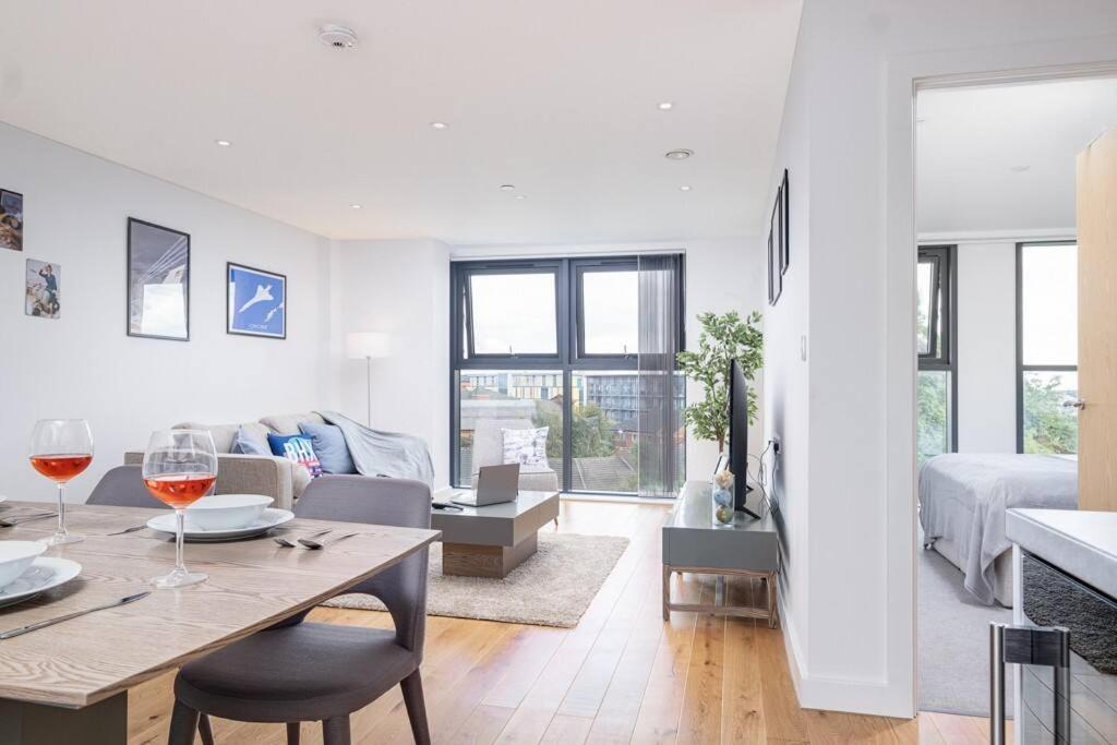 Apartment Aviator Luxury With Free Parking - Centre Birmingham