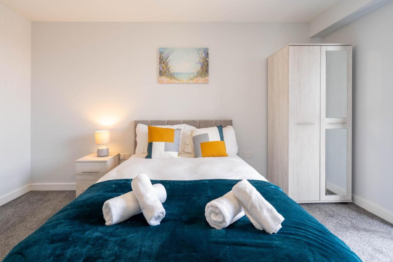 Apartment New Build - 2 Bed Cosy Modern - Juliet Balcony - Roof Top Terrace - Digbeth, Centre - Free Netflix & Smart Tv *