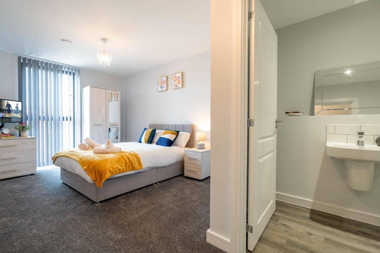 Apartment New Build - 2 Bed Cosy Modern - Juliet Balcony - Roof Top Terrace - Digbeth, Centre - Free Netflix & Smart Tv Birmingham