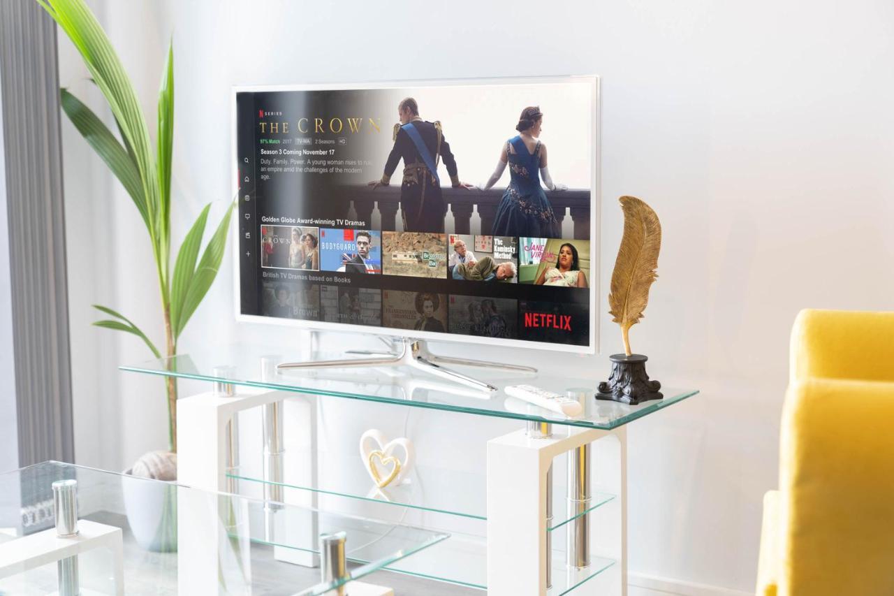 Apartment New Build - 2 Bed Cosy Modern - Juliet Balcony - Roof Top Terrace - Digbeth, Centre - Free Netflix & Smart Tv *