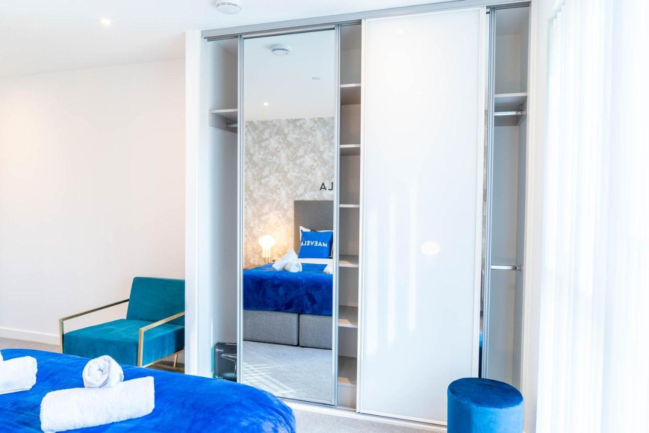 Maevela - Large 1 Bed Luxury Apt - 5 Min Walk From Bullring - Cube - Mailbox - New Street Station - Free Netflix *