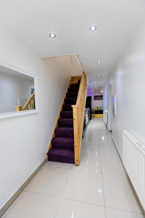 Comfortable In Shirley, - 1 Guest house