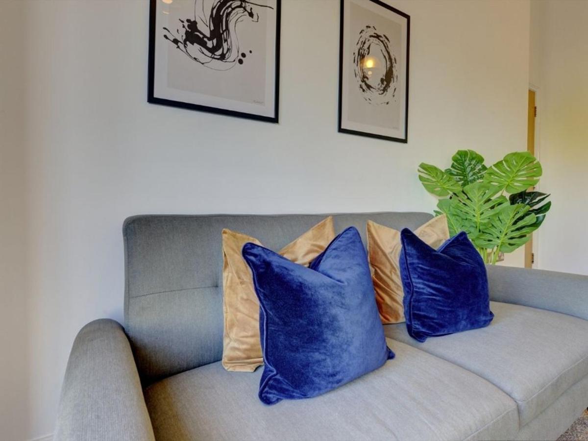 The Clement Stylish Two Bedroom Very Close To The Arena Apartment Birmingham