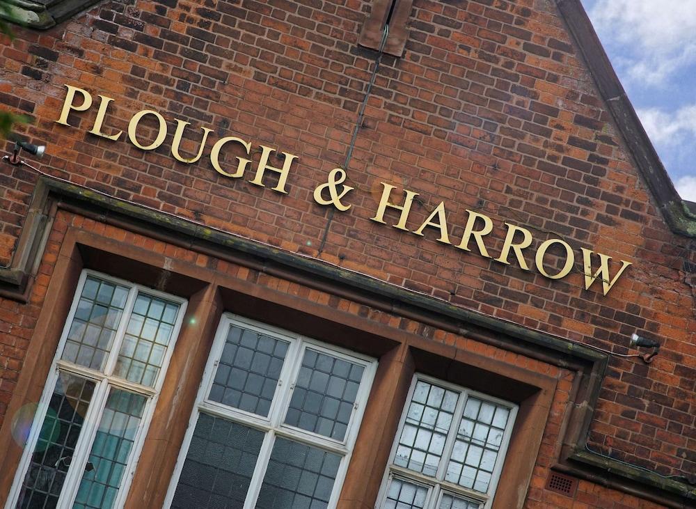 Western Plough And Harrow Hotel 4*