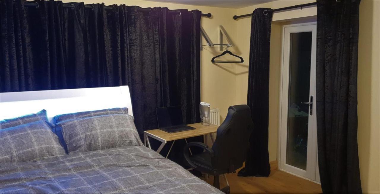 Apartment Umbrella Private