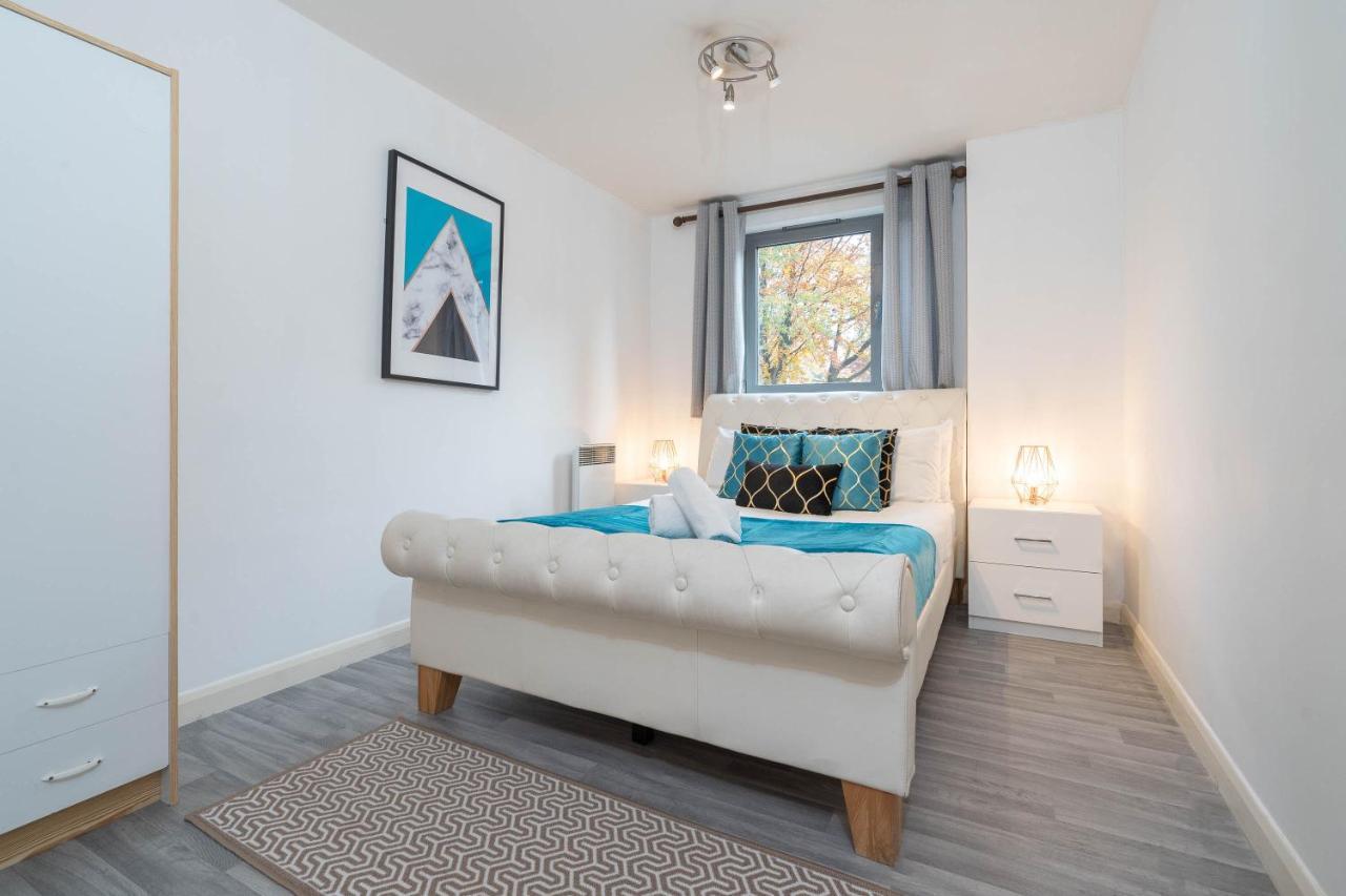 Centre - Luxury - Terrace - Next To Cube & Mailbox - Wifi - Smart Tv - Intercom * Birmingham
