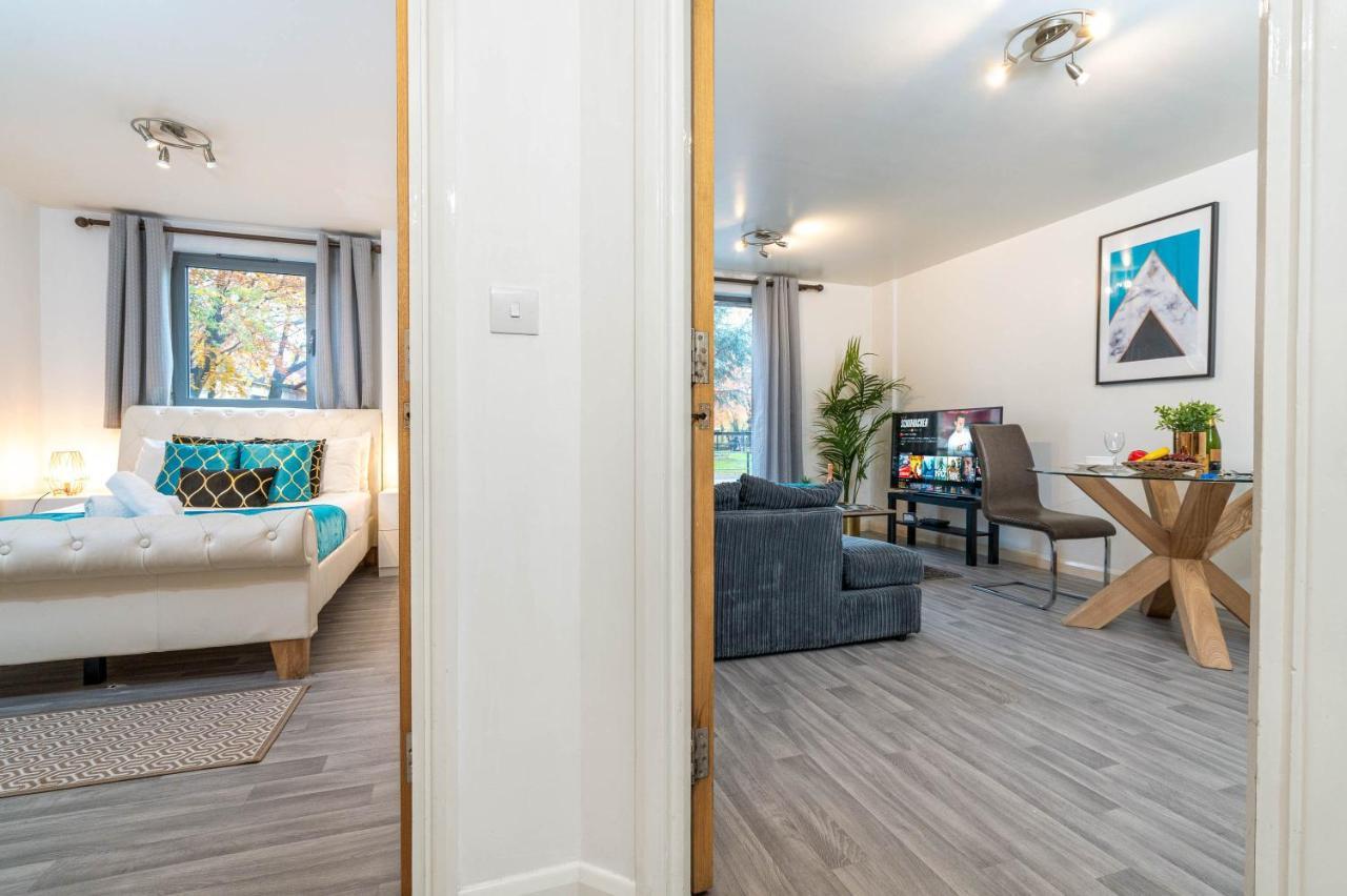 Centre - Luxury - Terrace - Next To Cube & Mailbox - Wifi - Smart Tv - Intercom * Birmingham