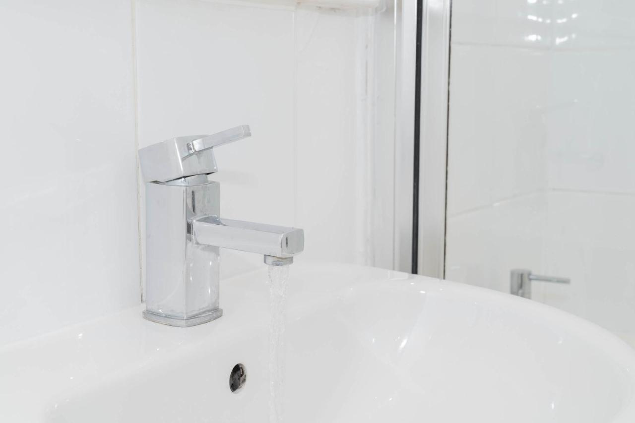 Apartment Centre - Luxury - Terrace - Next To Cube & Mailbox - Wifi - Smart Tv - Intercom Birmingham