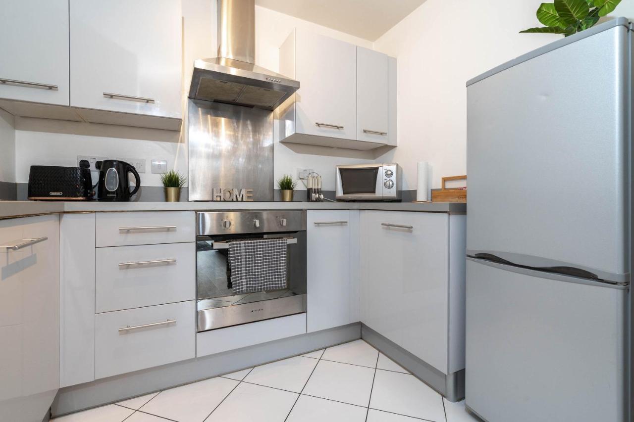 Centre - Luxury - Terrace - Next To Cube & Mailbox - Wifi - Smart Tv - Intercom Apartment *