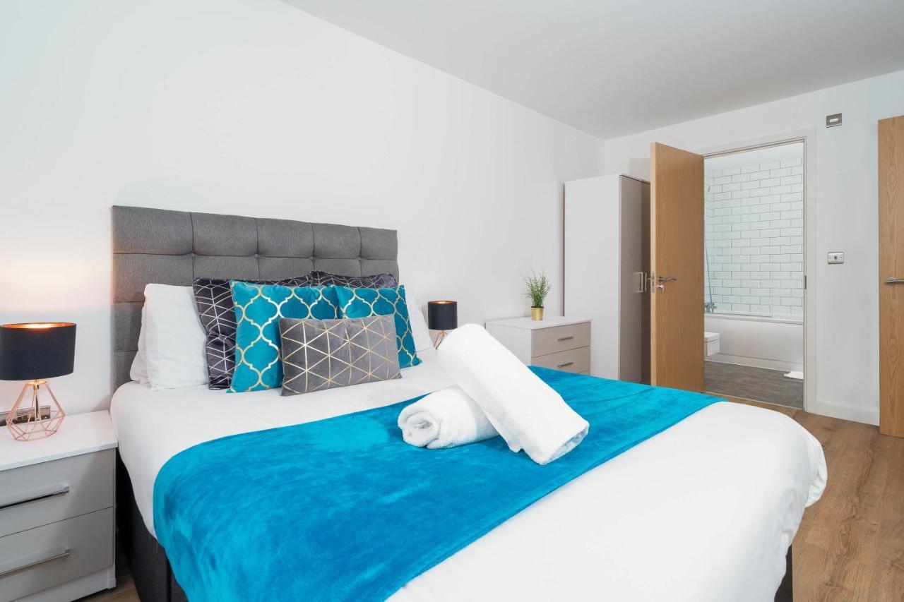 Haus - Luxury Centre - Wifi - Secure Parking Apartment *