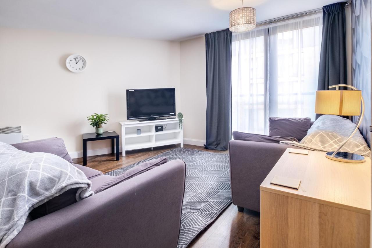 Apartment Stylish 2bed Apartment-city Centre - Free Parking. Birmingham