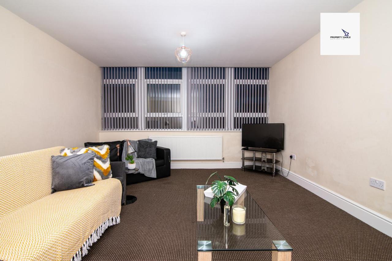 5blythe House Brierley Hill Apartment *