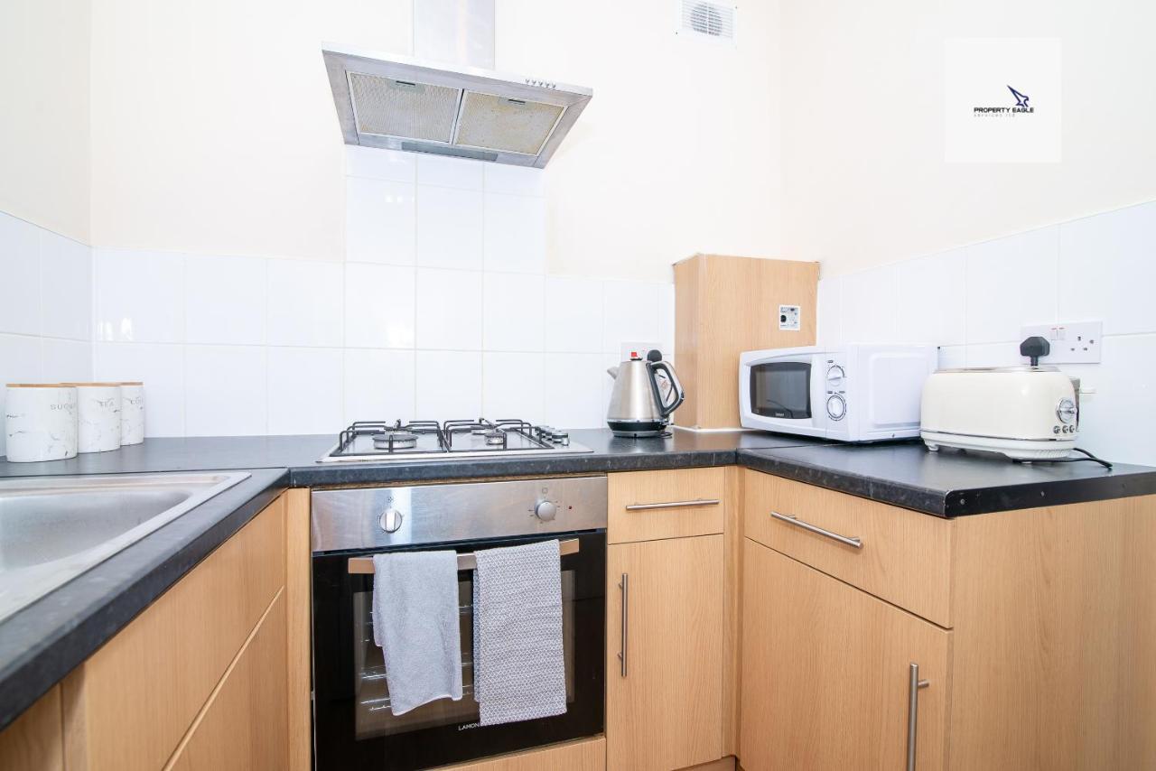 5blythe House Brierley Hill Apartment *