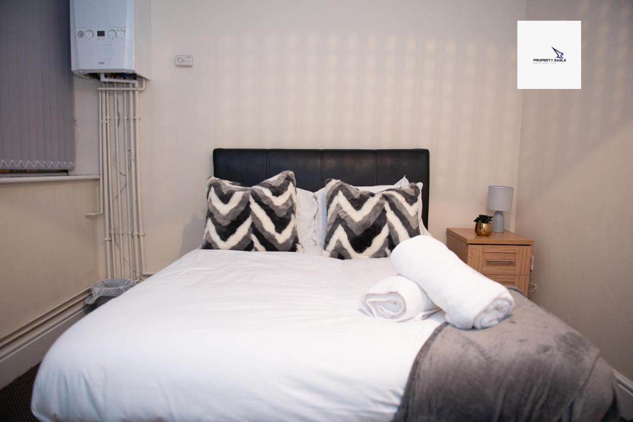 Apartment 5blythe House Brierley Hill *