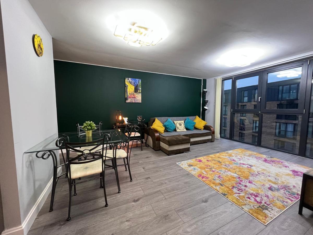 Stunning Floor Southside 2 Beds Parking Wifi Netflix Apartment