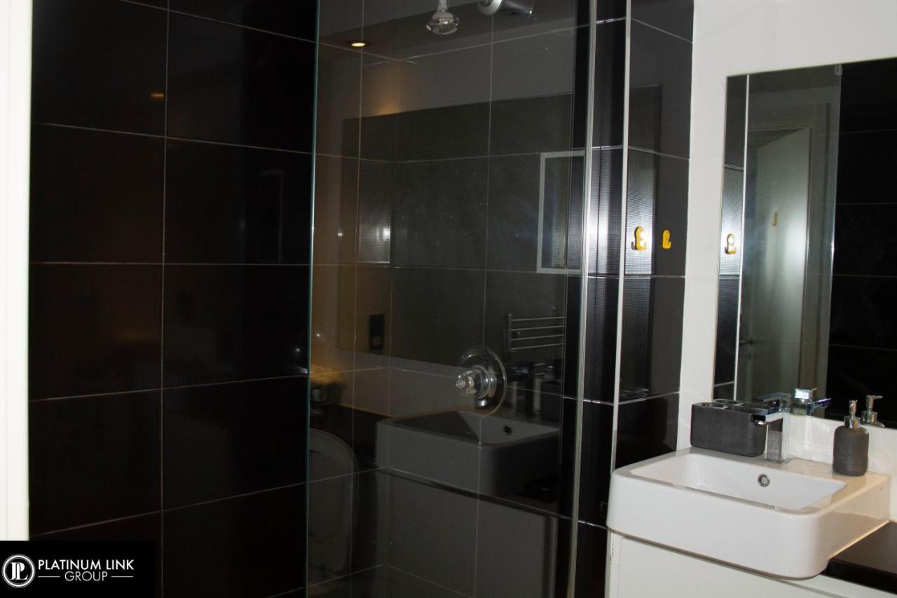 From Home, 1 Bed, Smart Tv, Wifi And Free Parking * Birmingham