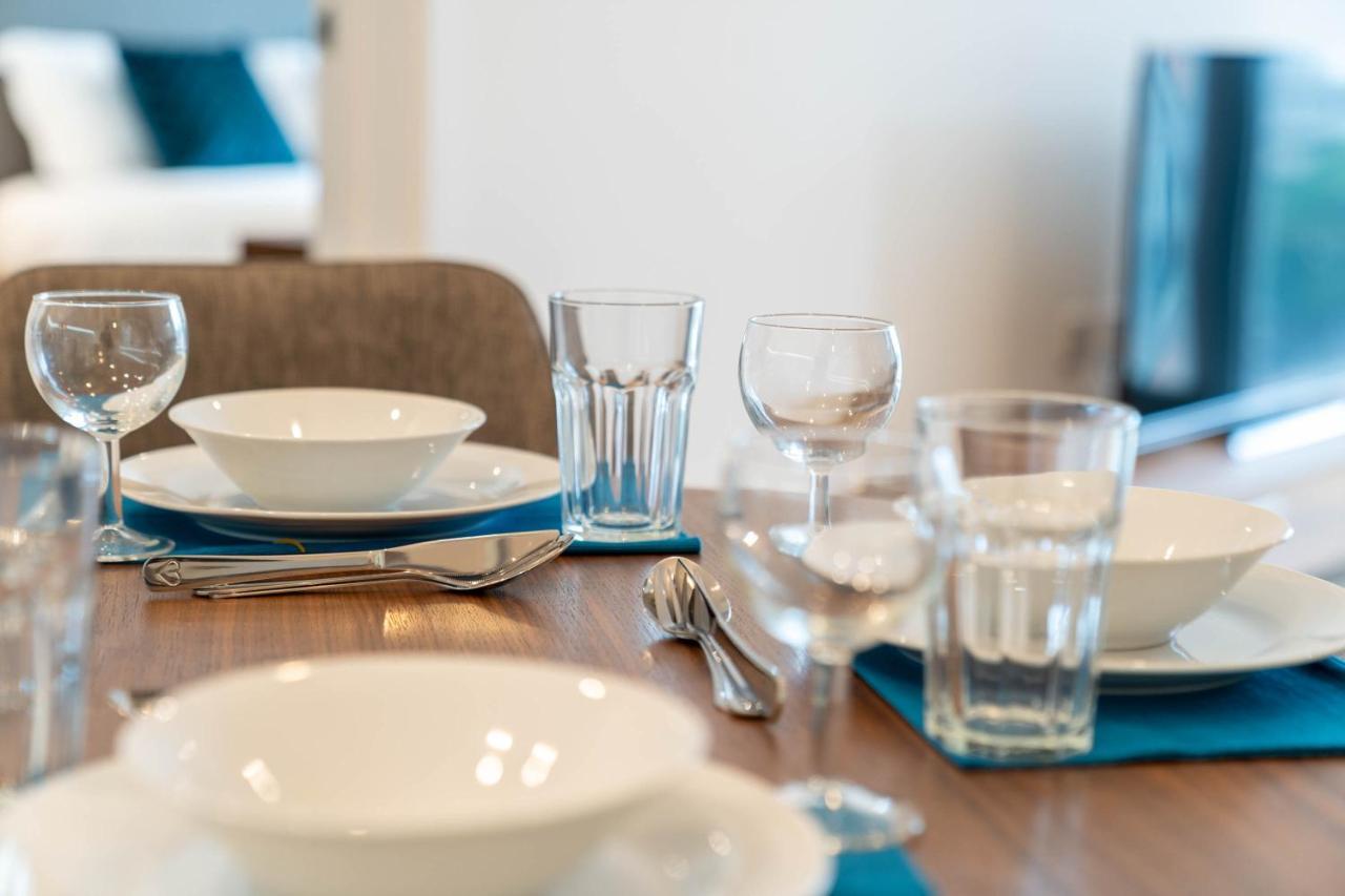 Apartment New Build ☆ Luxury Teal 2 Bed, 2 Bath Apartment - 5 Min Walk From Bullring/Cube/Mailbox/New Street Station *