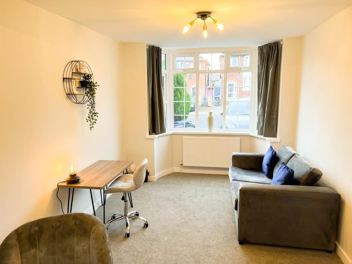 Holiday home Arden House -modern, Stylish 3-bed Near Solihull, Nec, World, Airport,hs2 Birmingham