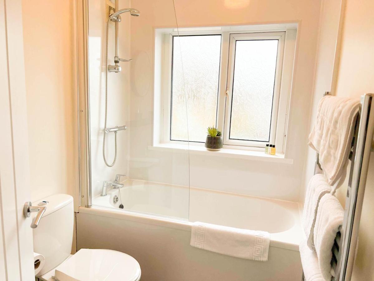 Arden House -modern, Stylish 3-bed Near Solihull, Nec, World, Airport,hs2 Holiday home Birmingham