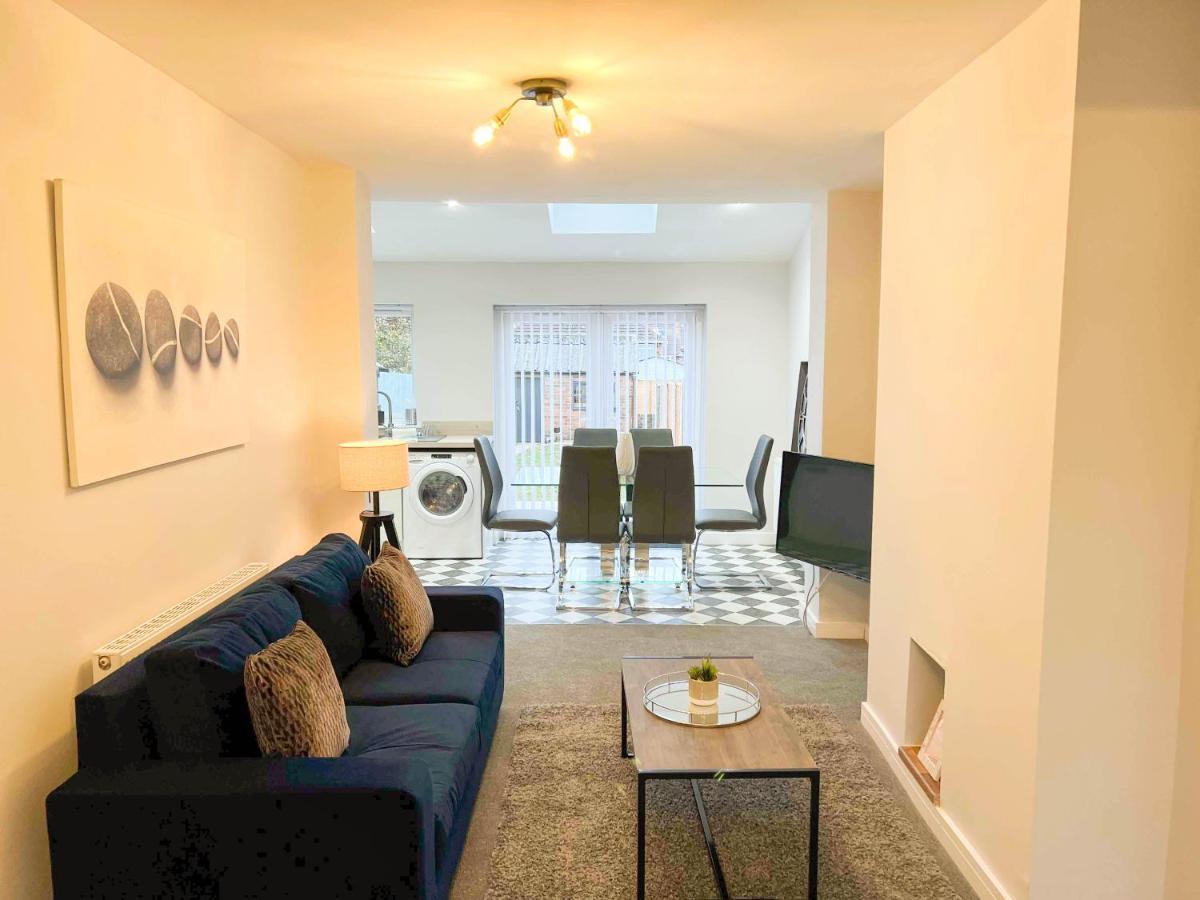 Arden House -modern, Stylish 3-bed Near Solihull, Nec, World, Airport,hs2 Holiday home