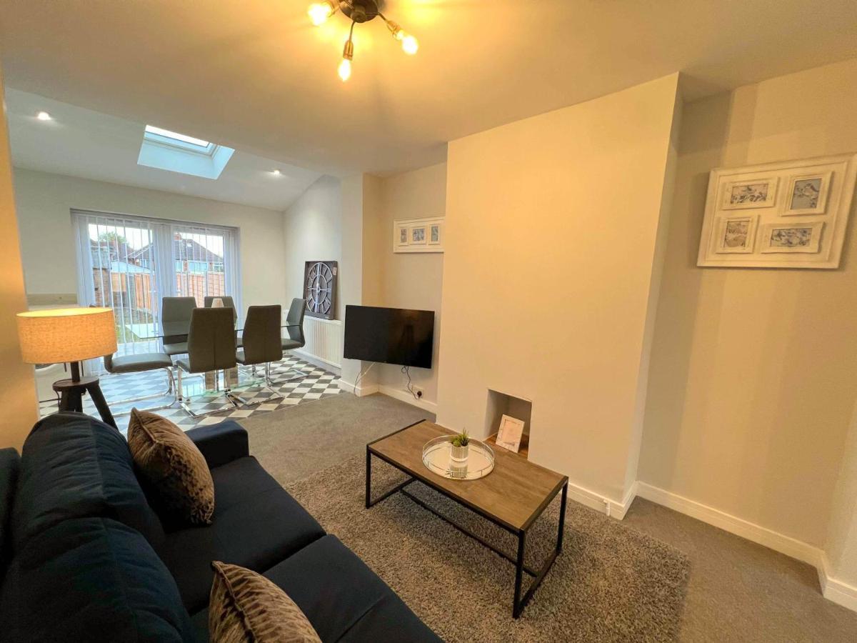 Arden House -modern, Stylish 3-bed Near Solihull, Nec, World, Airport,hs2 Holiday home