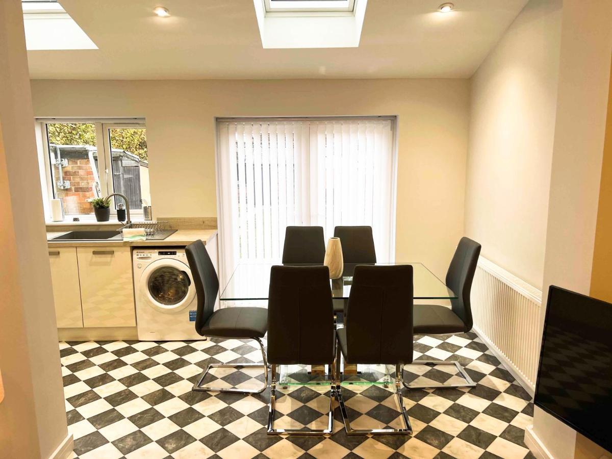 Holiday home Arden House -modern, Stylish 3-bed Near Solihull, Nec, World, Airport,hs2 *