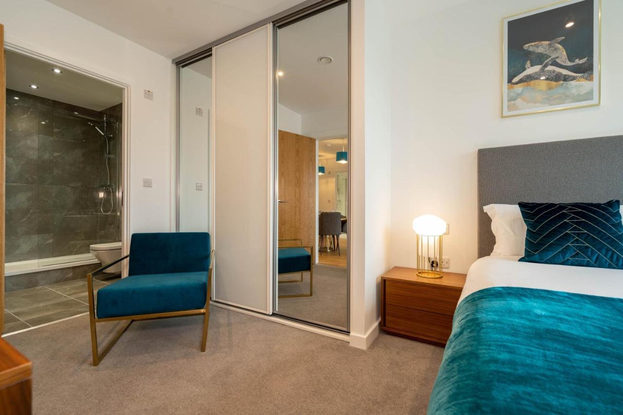 Apartment New Build ☆ Luxury Teal 2 Bed, 2 Bath Apartment - 5 Min Walk From Bullring/Cube/Mailbox/New Street Station