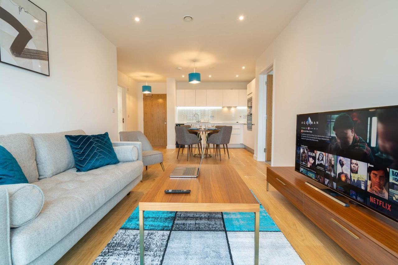 New Build ☆ Luxury Teal 2 Bed, 2 Bath Apartment - 5 Min Walk From Bullring/Cube/Mailbox/New Street Station Apartment *