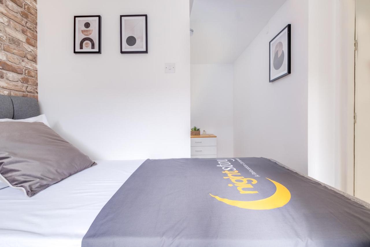 Holiday home Night Stay - Alpha House (Adults Only) Birmingham