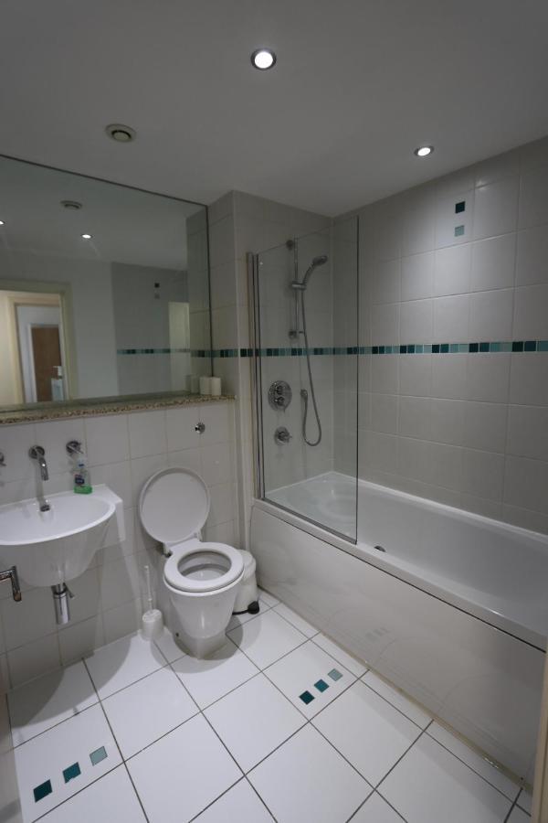 Comfortable One Bed Near Arcadian Parking Wifi *
