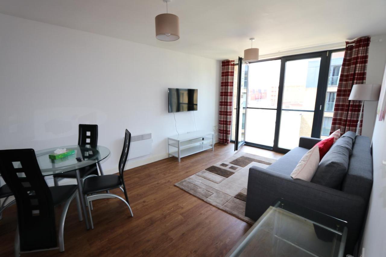 Comfortable One Bed Near Arcadian Parking Wifi Apartment Birmingham