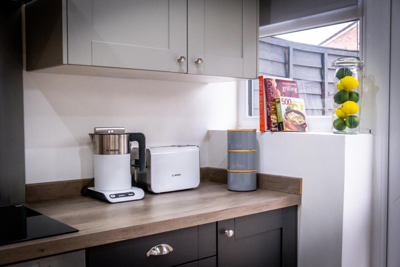 Night Stay - Alpha House (Adults Only) Holiday home *