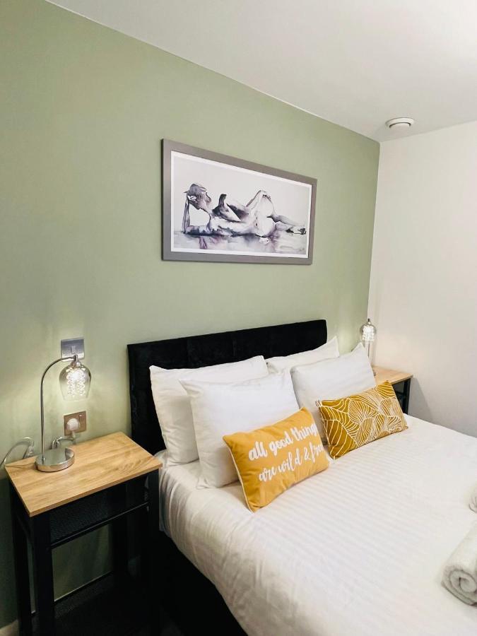 Apartment Insta-style Penthouse With Balcony Or 2b With Balcony Centre
