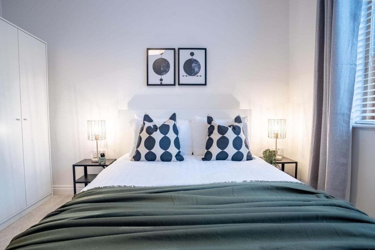 Holiday home Four Bedroom Modern With Balcony & Free Parking Birmingham