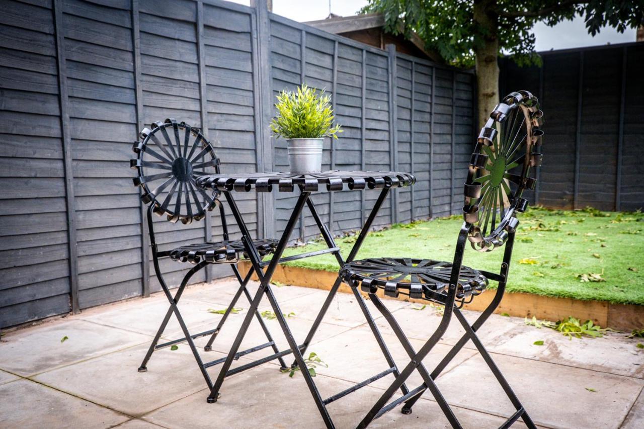 Night Stay - Alpha House (Adults Only) Holiday home *
