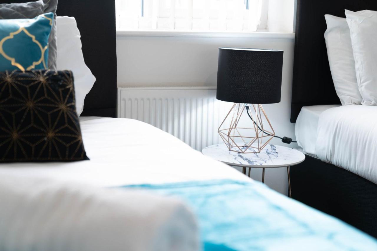 Apartment Haus 3 Bedroom House L 6 Guests L Off-street Parking L Garden L Rated L Detatched