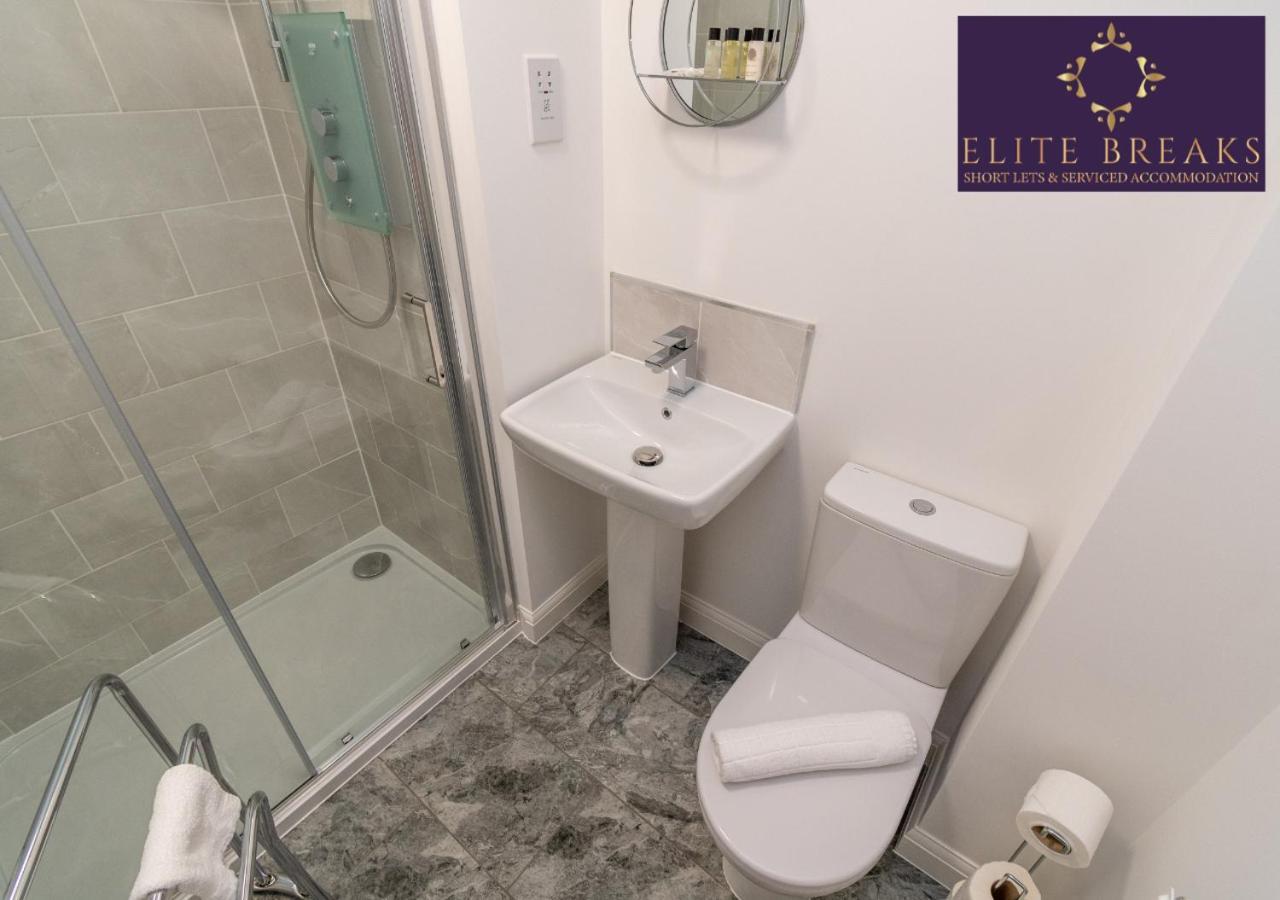 Central 4 Bed House By Elite Breaks Serviced With Free Parking Sleeps Upto 8 Birmingham
