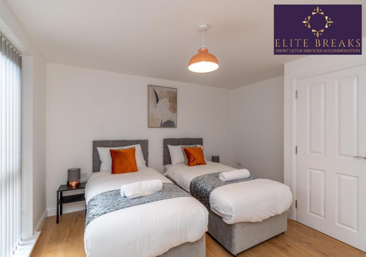 Central 4 Bed House By Elite Breaks Serviced With Free Parking Sleeps Upto 8 Birmingham